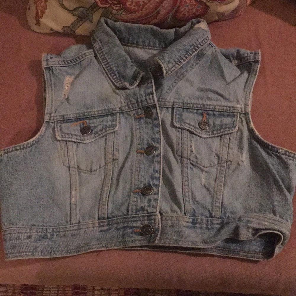 Sleeveless jean jacket